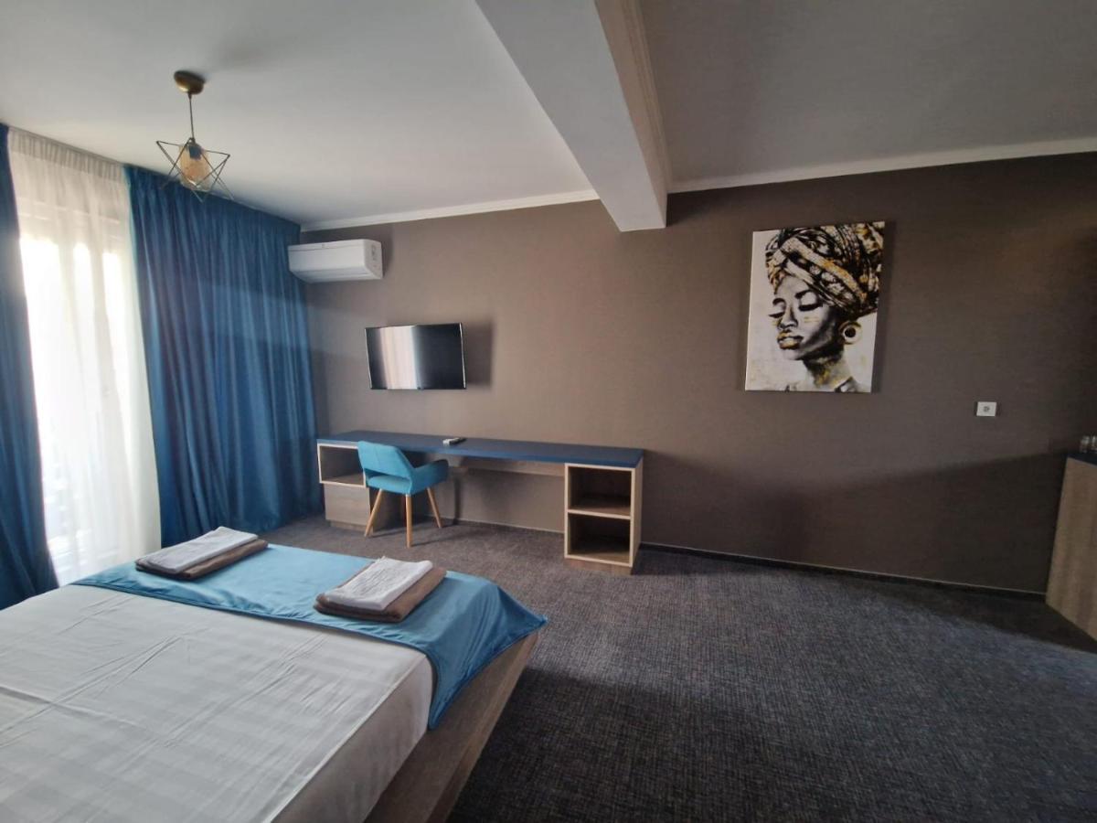 Albert Hotel Rosu Ngoại thất bức ảnh