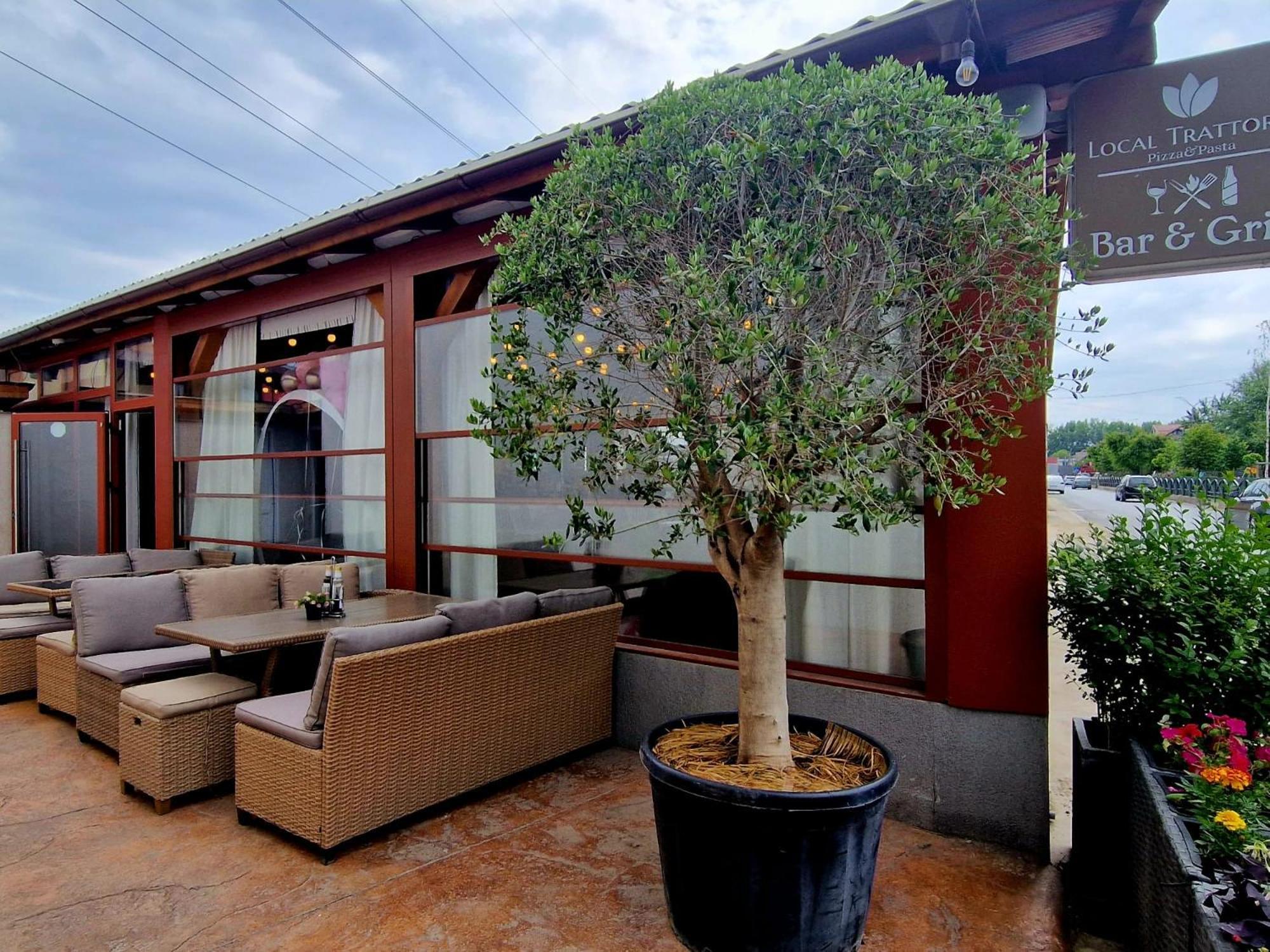 Albert Hotel Rosu Ngoại thất bức ảnh